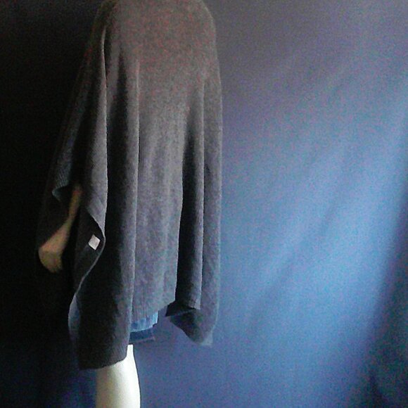 Halogen Gray Wool Cashmere Waffle Knit Turtleneck Pancho One Size - Picture 6 of 7